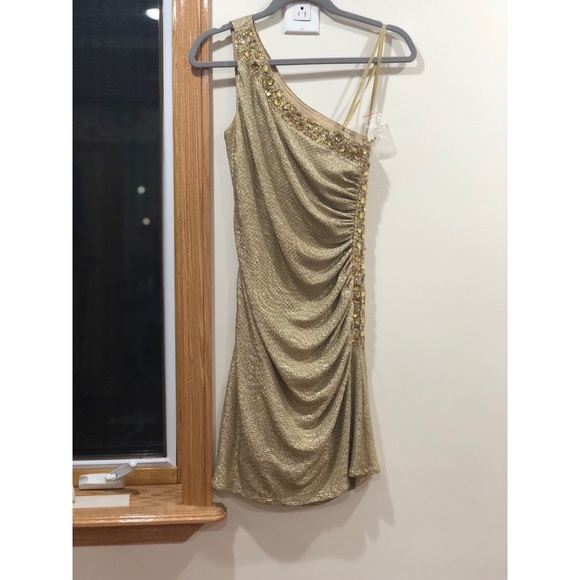 Betsy Adam Gold dress - Picture 1 of 2